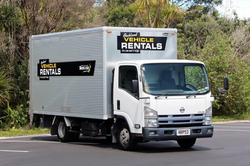 3 tonne furniture truck with tail lift for hire