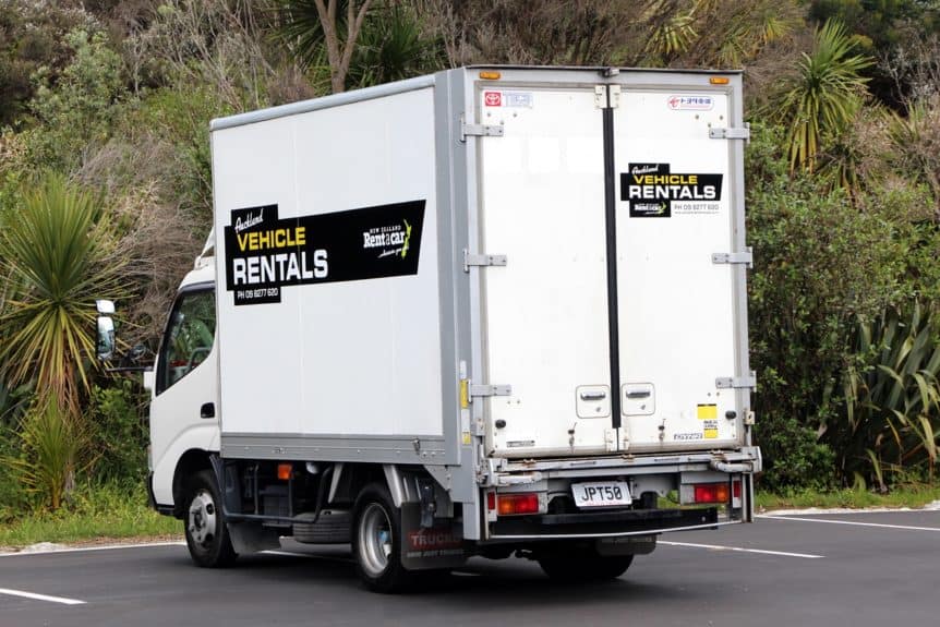 2 tonne furniture truck for hire